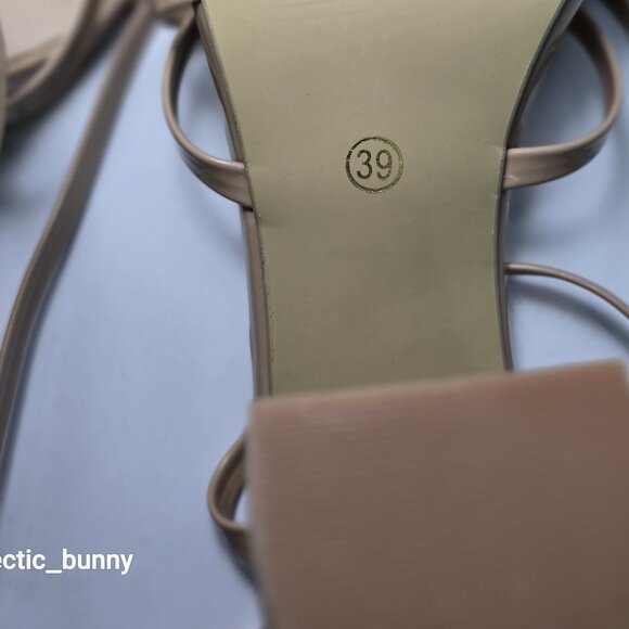 Women's Strappy Apricot Chunky Heels with Square Toe. Size 8 - Picture 7 of 9